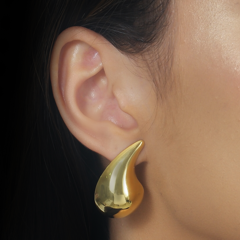 Brinco Dourado Gota Curvada Grande Davyma