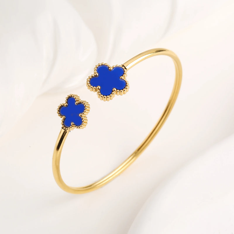 Pulseira Aberta De Flor De Cinco Folhas De Aço Inoxidável Banhada A Ouro