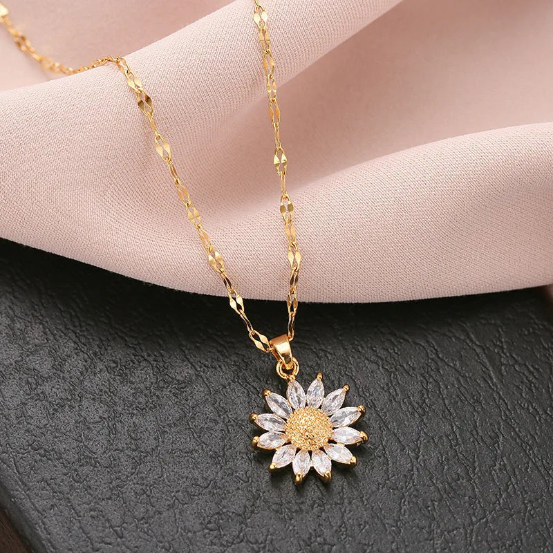 Colar de girassol aço inoxidável 18k banhado a ouro.