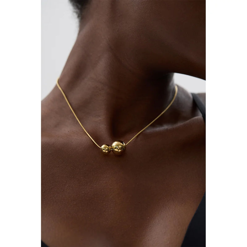 Colar de Aço inoxidável,á prova D´Água, pura elegância.