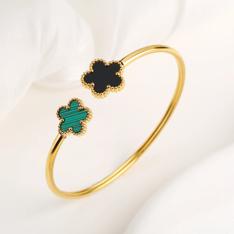 Pulseira Aberta De Flor De Cinco Folhas De Aço Inoxidável Banhada A Ouro