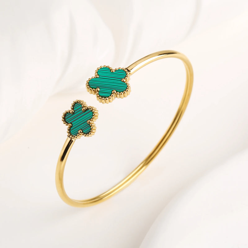 Pulseira Aberta De Flor De Cinco Folhas De Aço Inoxidável Banhada A Ouro