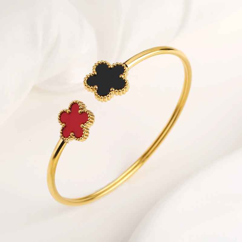 Pulseira Aberta De Flor De Cinco Folhas De Aço Inoxidável Banhada A Ouro