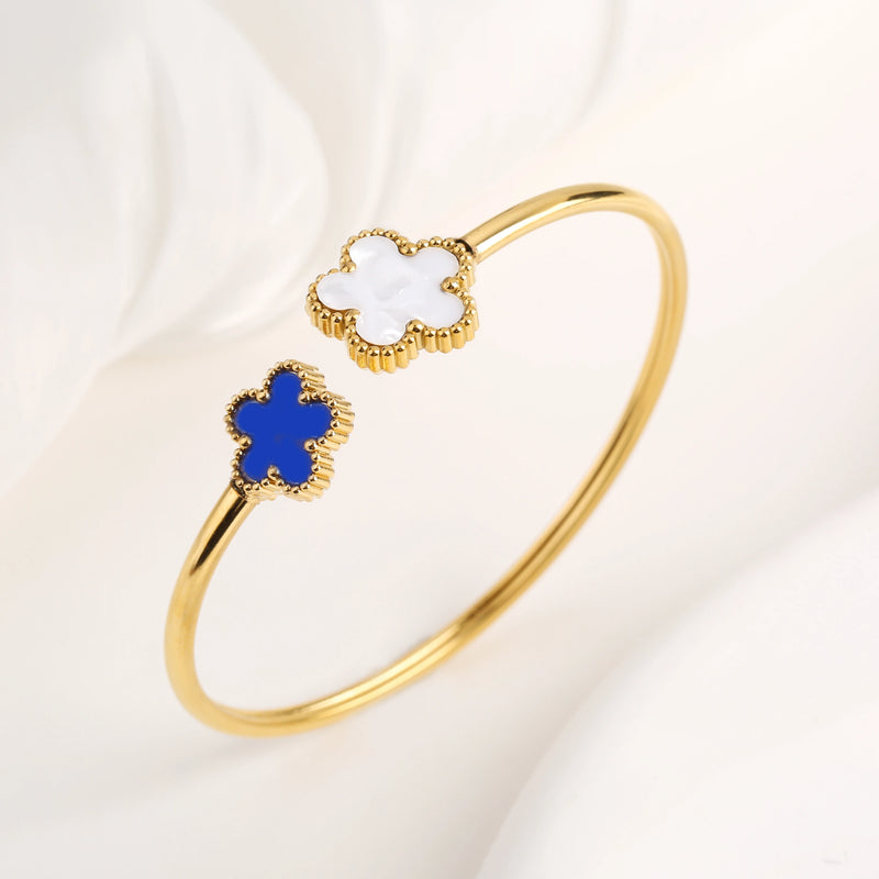 Pulseira Aberta De Flor De Cinco Folhas De Aço Inoxidável Banhada A Ouro