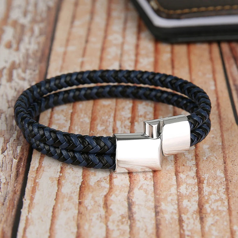 Pulseiras e braceletes de couro genuíno 2024
