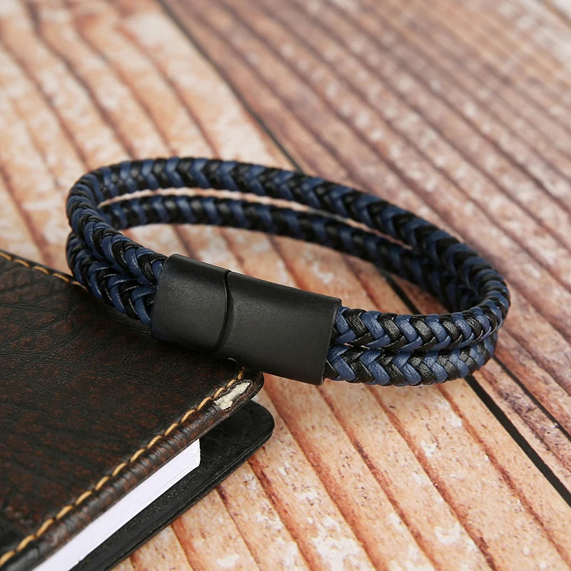 Pulseiras e braceletes de couro genuíno 2024