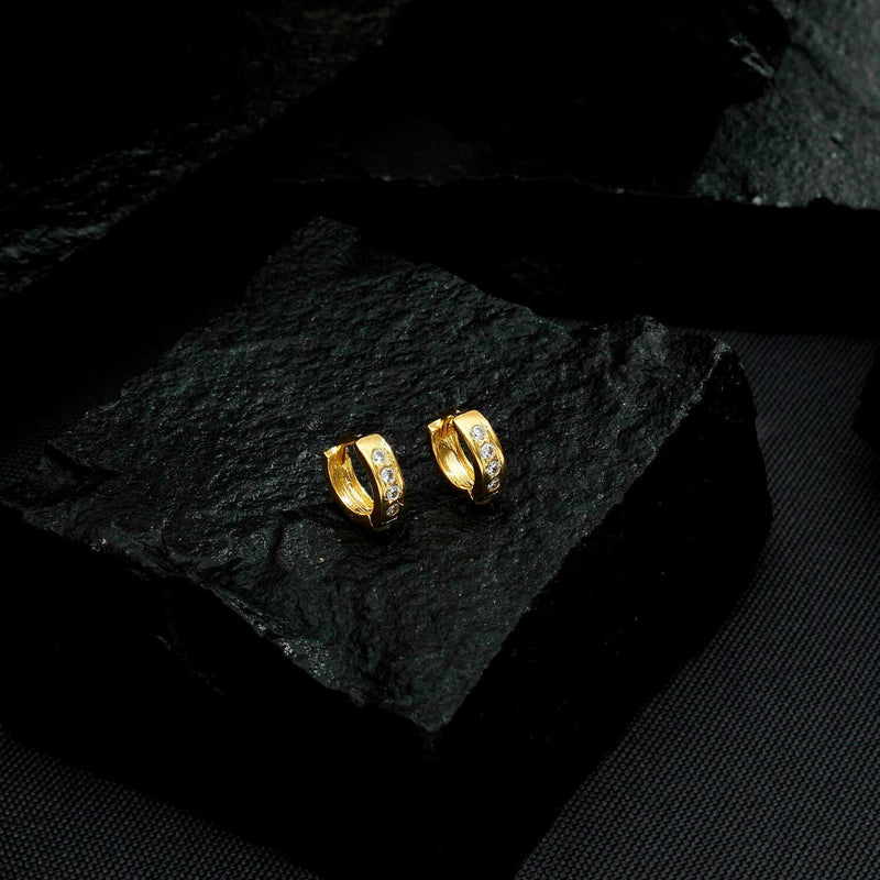Brinco Dourado de Argolinha com Pedras de Zircônia Davyma