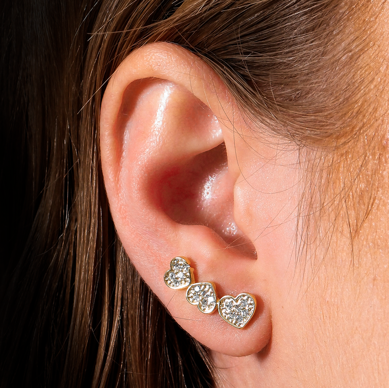 Brinco Dourado Ear Cuff de Coração com Zircônia Davyma