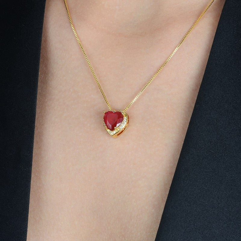 Colar Dourado de Pedra Natural Vermelha Coração Cravejado de Zircônia Davyma